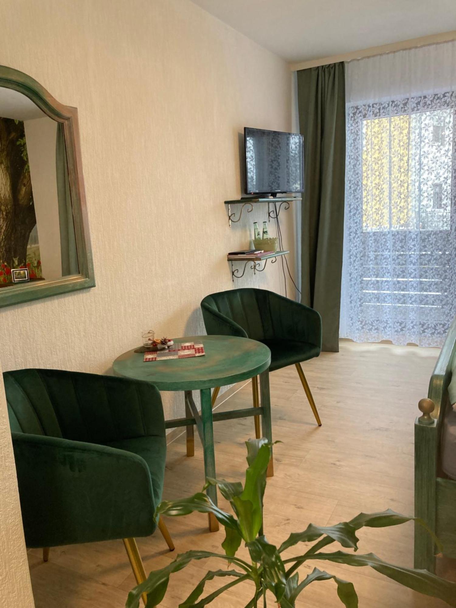 Antjes Schmankerlhotel Und Restaurant Tröstau Buitenkant foto