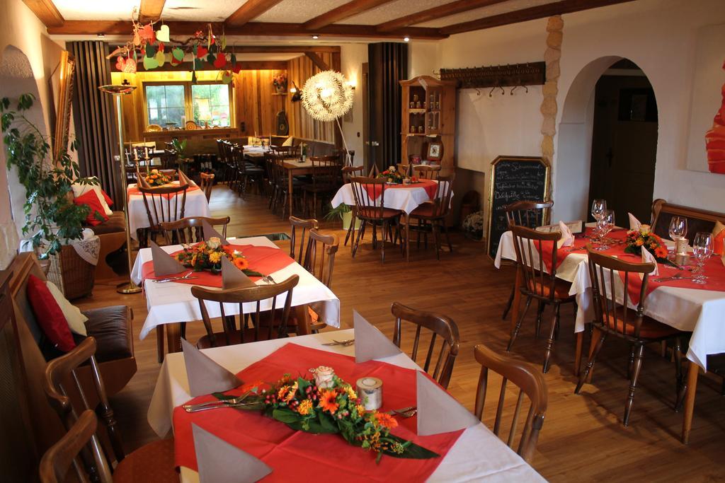 Antjes Schmankerlhotel Und Restaurant Tröstau Buitenkant foto