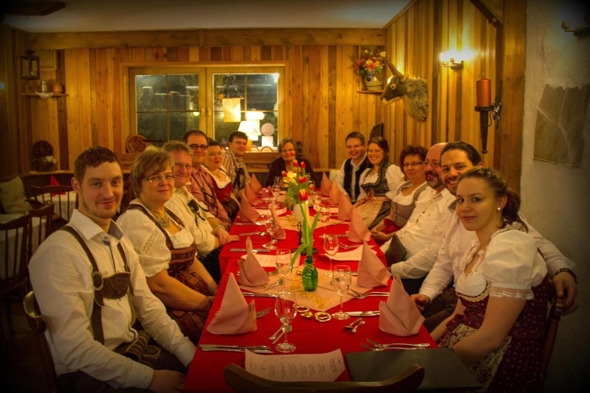 Antjes Schmankerlhotel Und Restaurant Tröstau Buitenkant foto