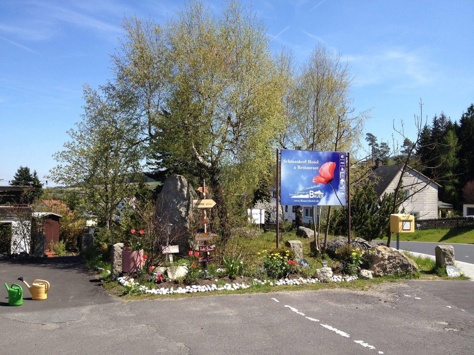 Antjes Schmankerlhotel Und Restaurant Tröstau Buitenkant foto